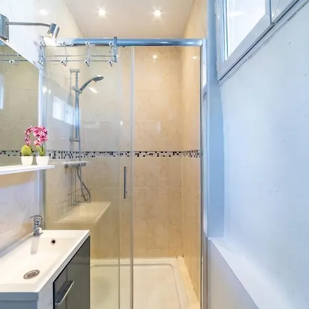 Alluring 1 Bedroom Downtown - Dodo Et Tartine Appartement